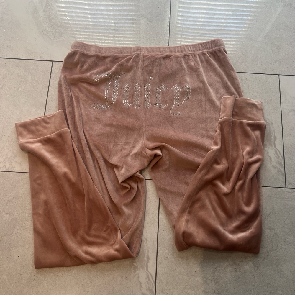 Y2K Juicy Couture Pink Velour Sweatpants with Rhinestone Butt